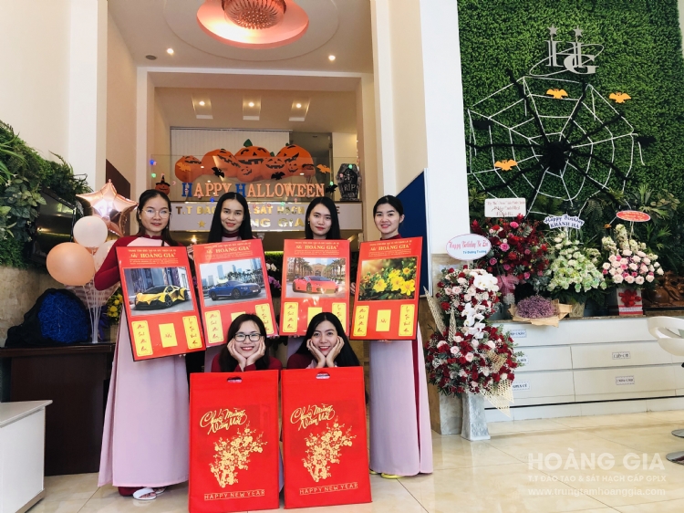 GHI DANH HỌC LÁI NHẬN LỊCH NĂM MỚI 2020