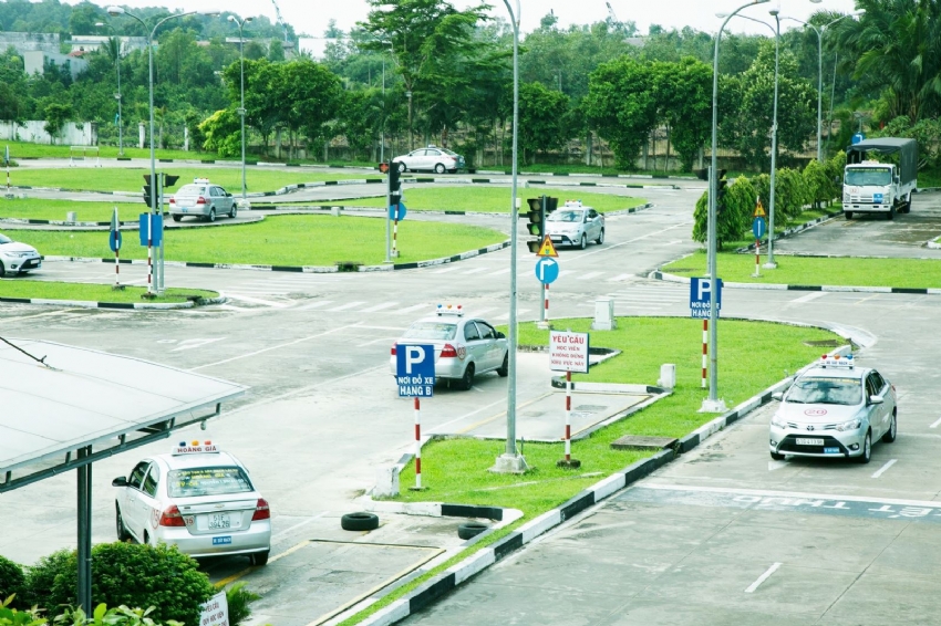 Giáo Viên Dạy Thực Hành Lái Xe Ô Tô